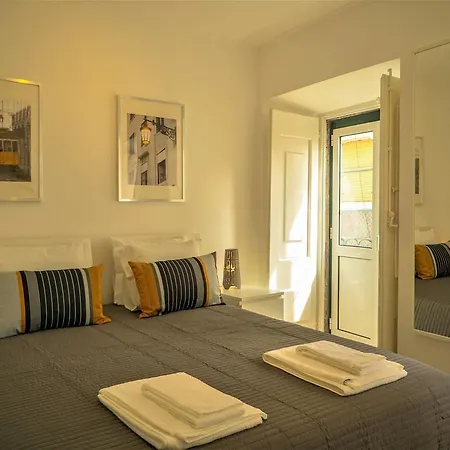 Apartment On Olive Flat *